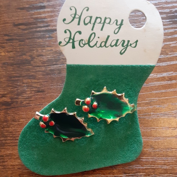 Jewelry - ** Mistletoe Dangle Earrings
